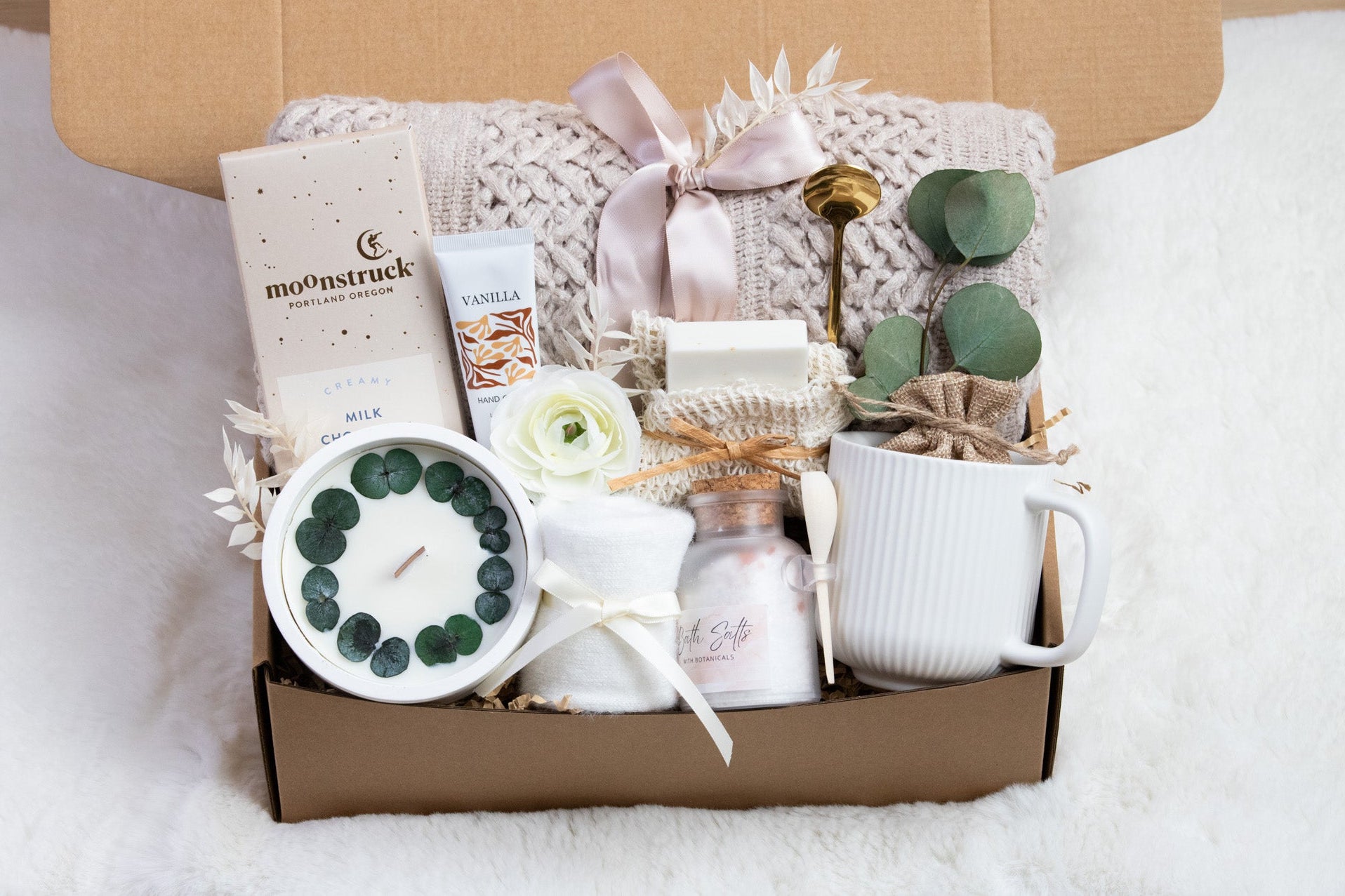 Mothers Day Gift Box for Mom, Gift for mom Ideas. Care package for mom